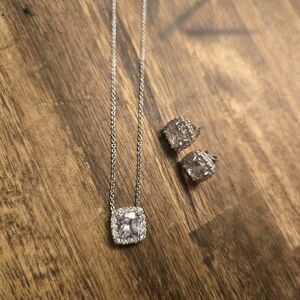 Elegant Silver Necklace and Earring Set